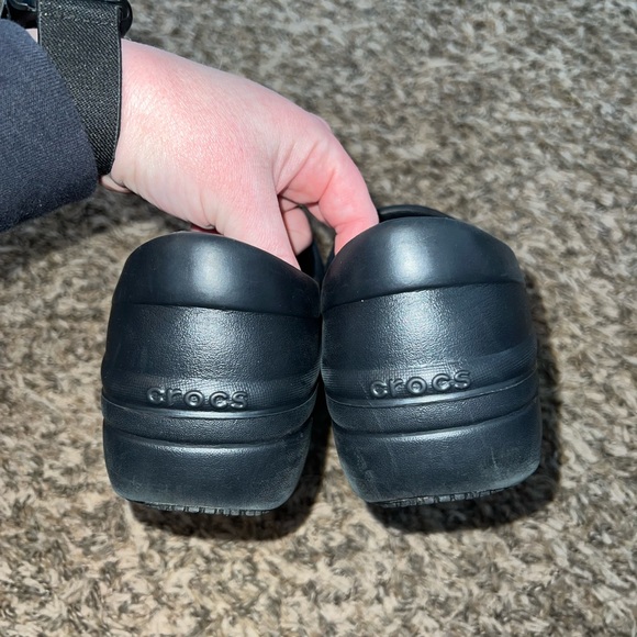 Crocs Black Rubber Clogs Slip Resistant Size 7 - Picture 4 of 6